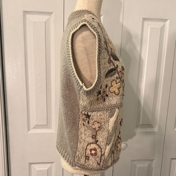 Vintage Margules embroidered sweater vest from the 1980s or 1990s Sz M - Picture 5 of 8